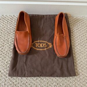 Women’s Vintage Tod’s Burnt Orange Loafers size 36.5